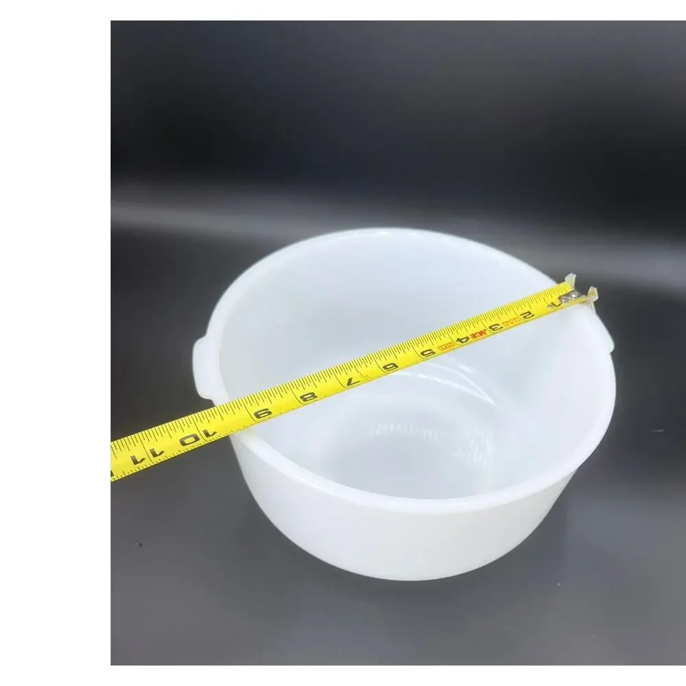 Vintage McKee Glasbake Sunbeam Milk Glass Mixer Bowl 19CJ 9.5 Inch